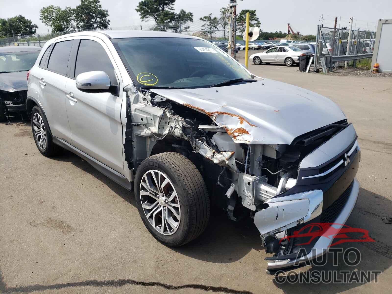 MITSUBISHI OUTLANDER 2019 - JA4AR3AU8KU002940