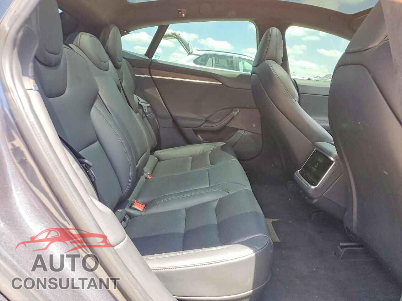 TESLA MODEL S 2023 - 5YJSA1E5XPF508228