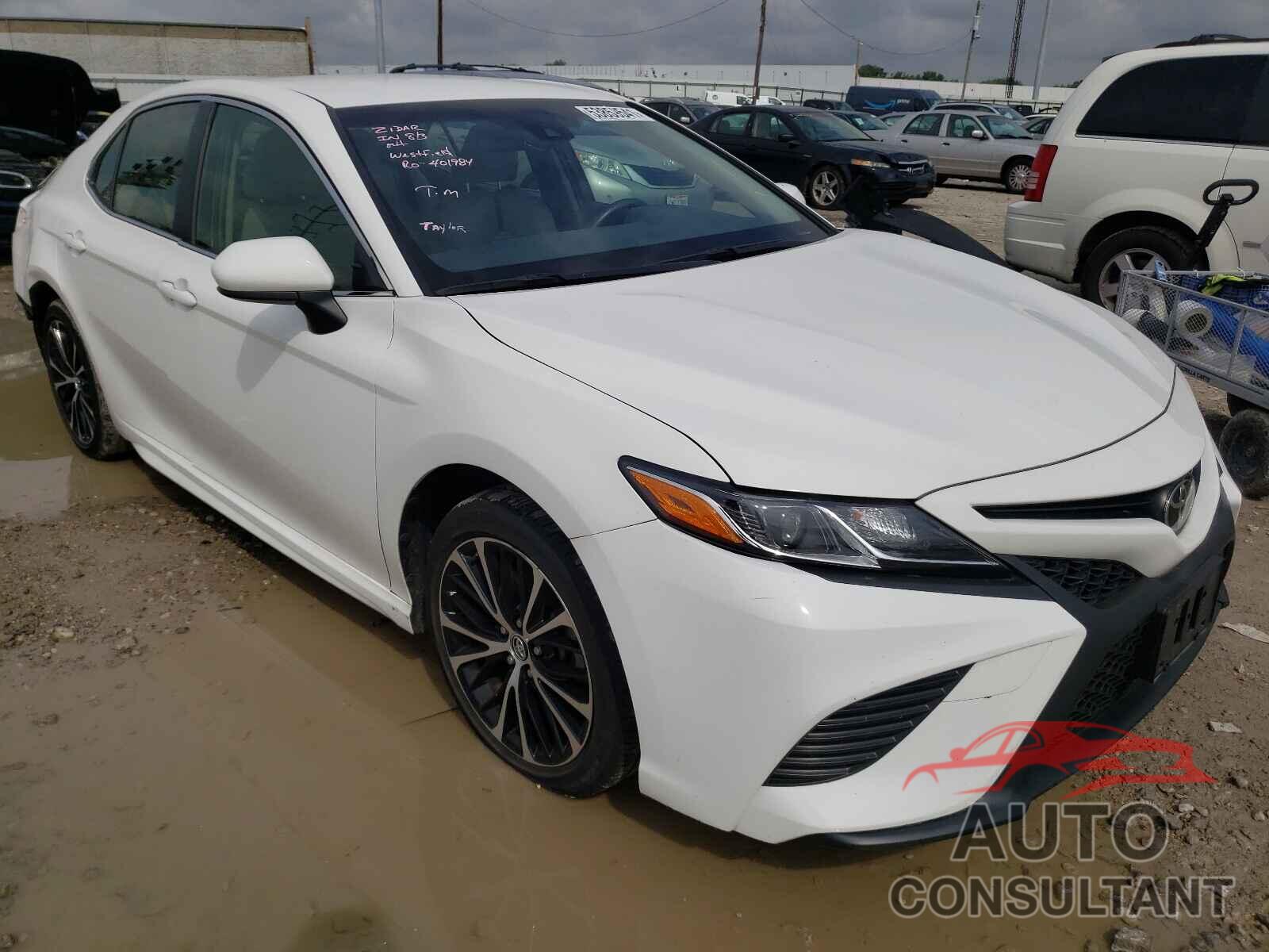 TOYOTA CAMRY 2018 - JTNB11HK8J3008618