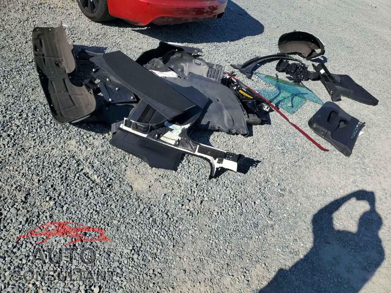 TESLA MODEL S 2022 - 5YJSA1E52NF493799