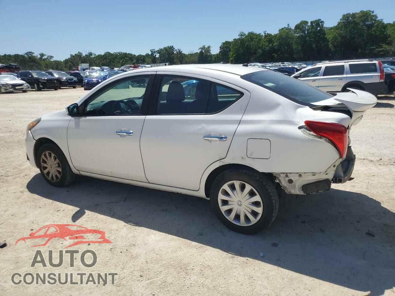 NISSAN VERSA 2017 - 3N1CN7AP1HL842916