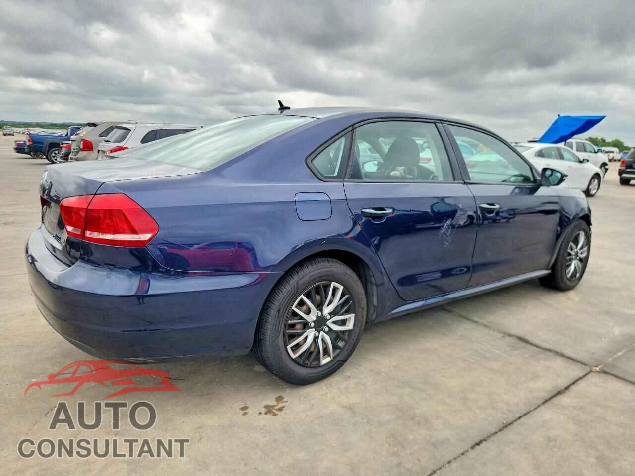 VOLKSWAGEN PASSAT 2012 - 1VWAP7A32CC016511