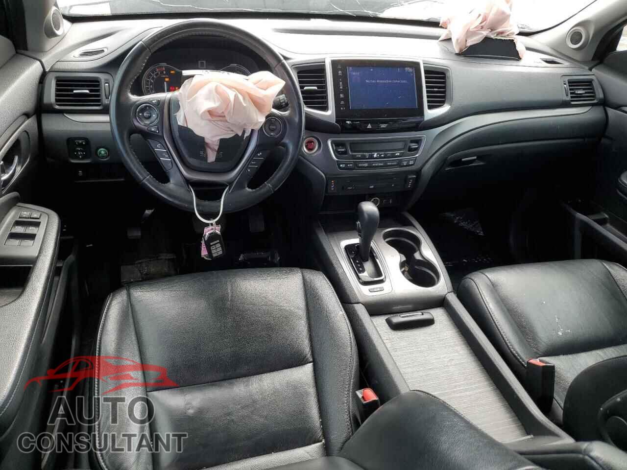 HONDA PILOT 2017 - 5FNYF6H88HB054268