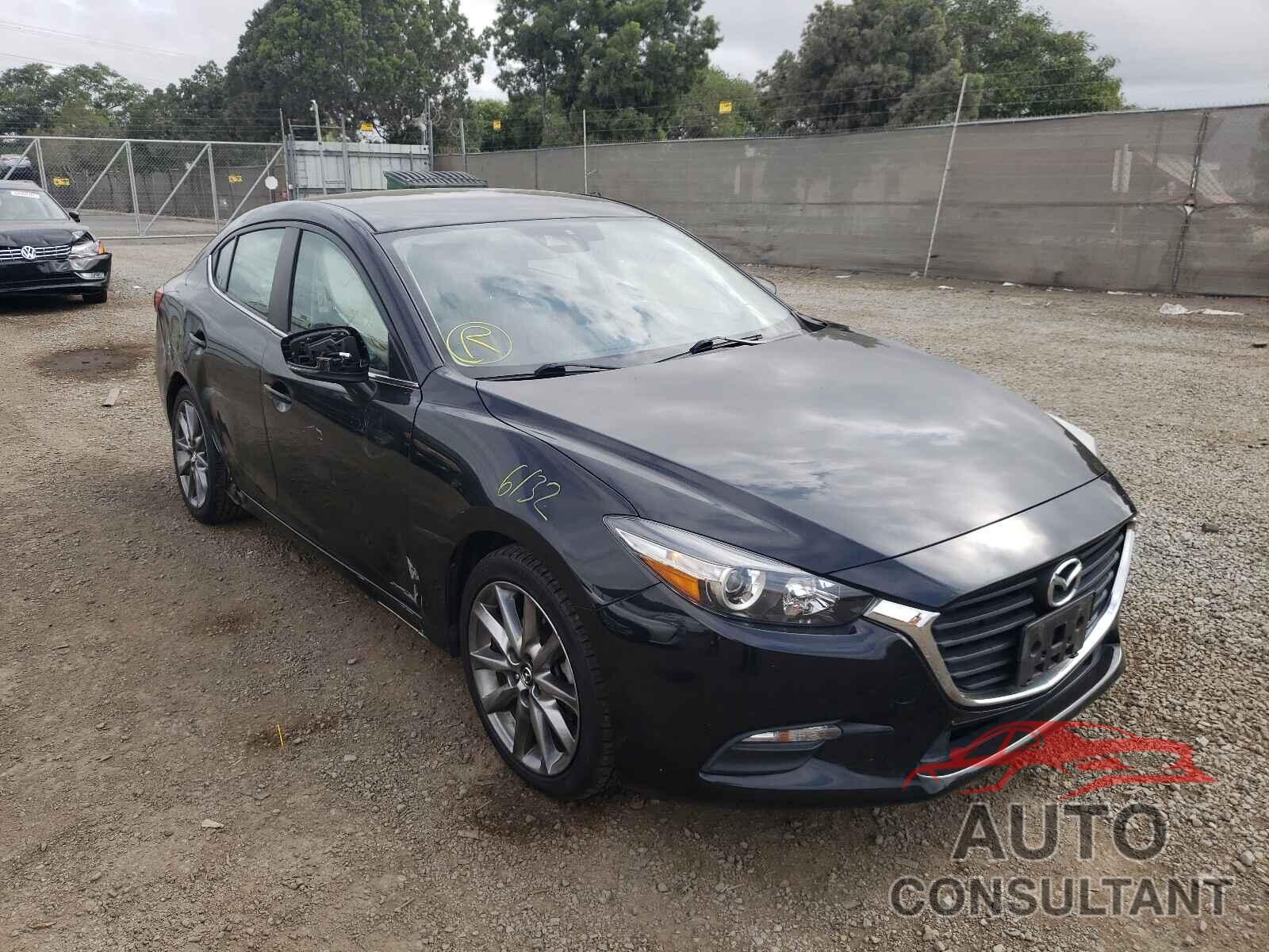 MAZDA 3 2018 - 3MZBN1V30JM201637