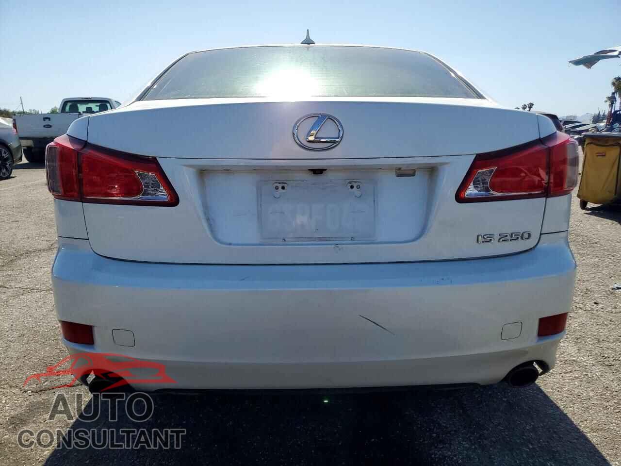 LEXUS IS 2011 - JTHBF5C24B5156189