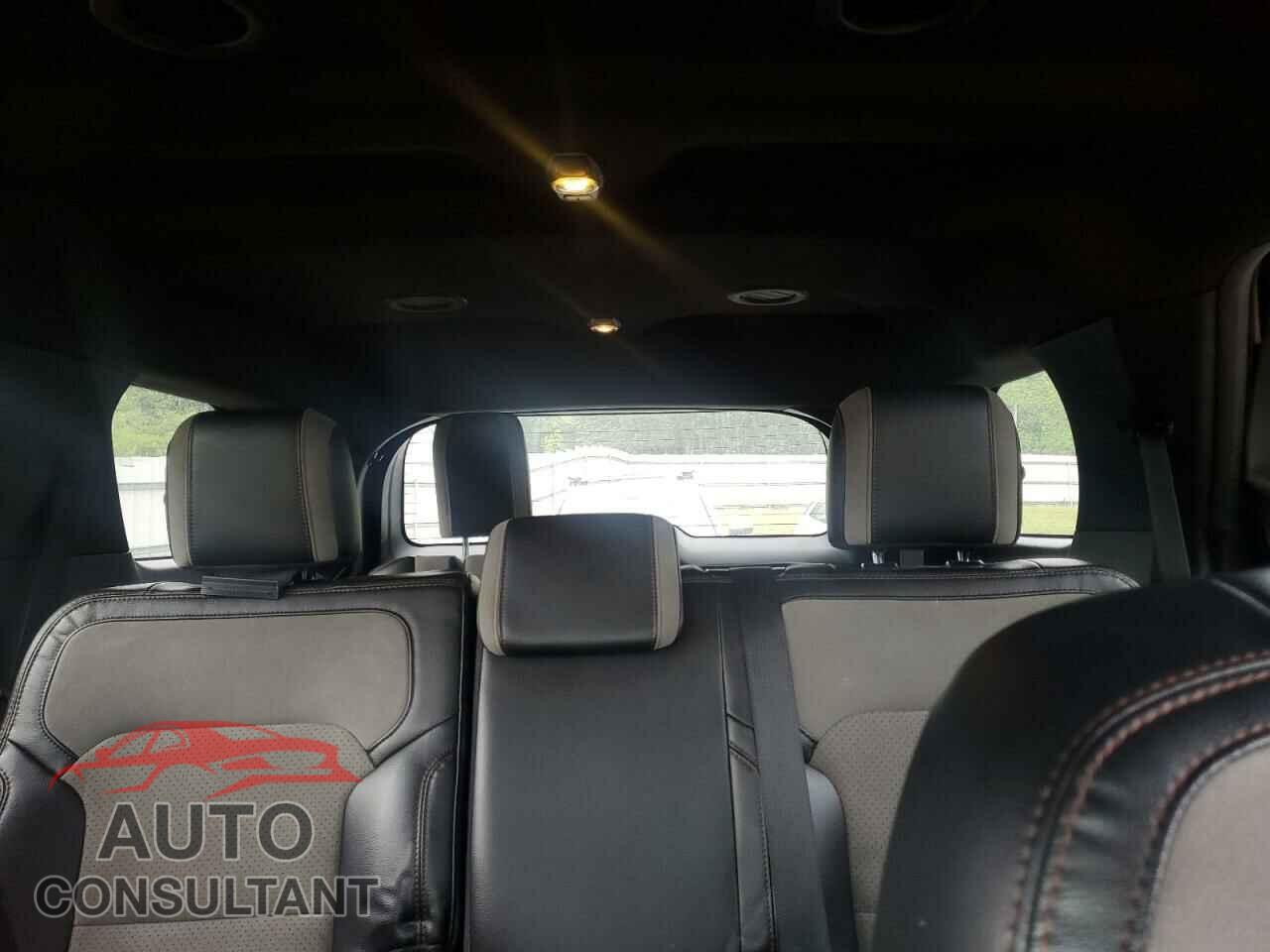 FORD EXPLORER 2017 - 1FM5K7D83HGE22982