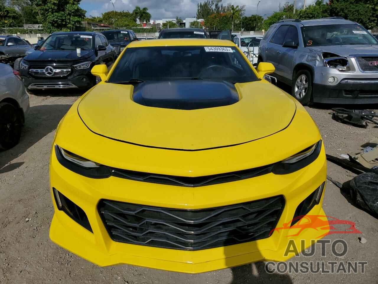 CHEVROLET CAMARO 2018 - 1G1FB1RS9J0137768