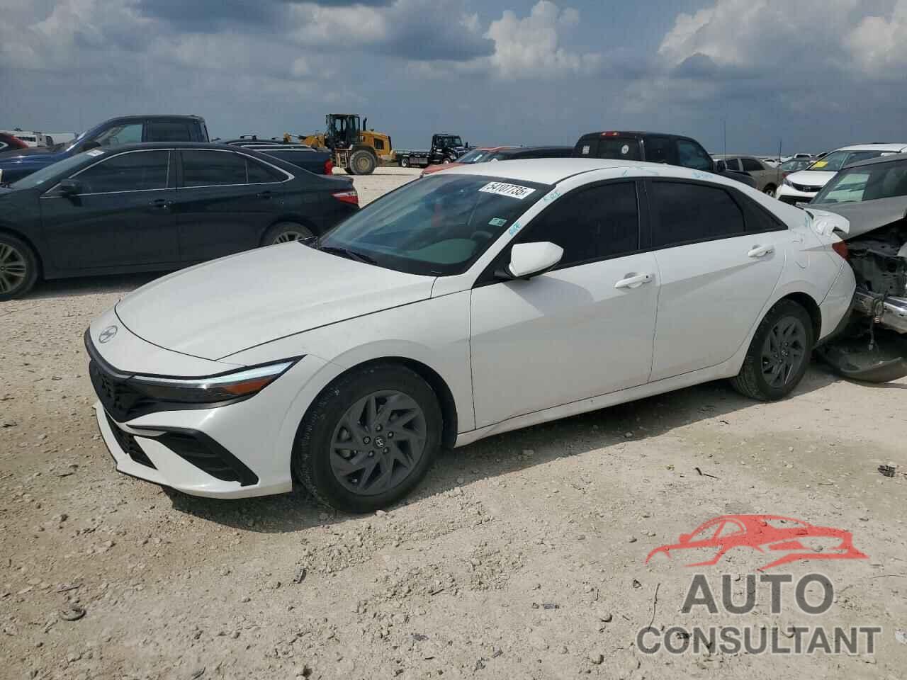 HYUNDAI ELANTRA 2024 - KMHLM4DG9RU761840