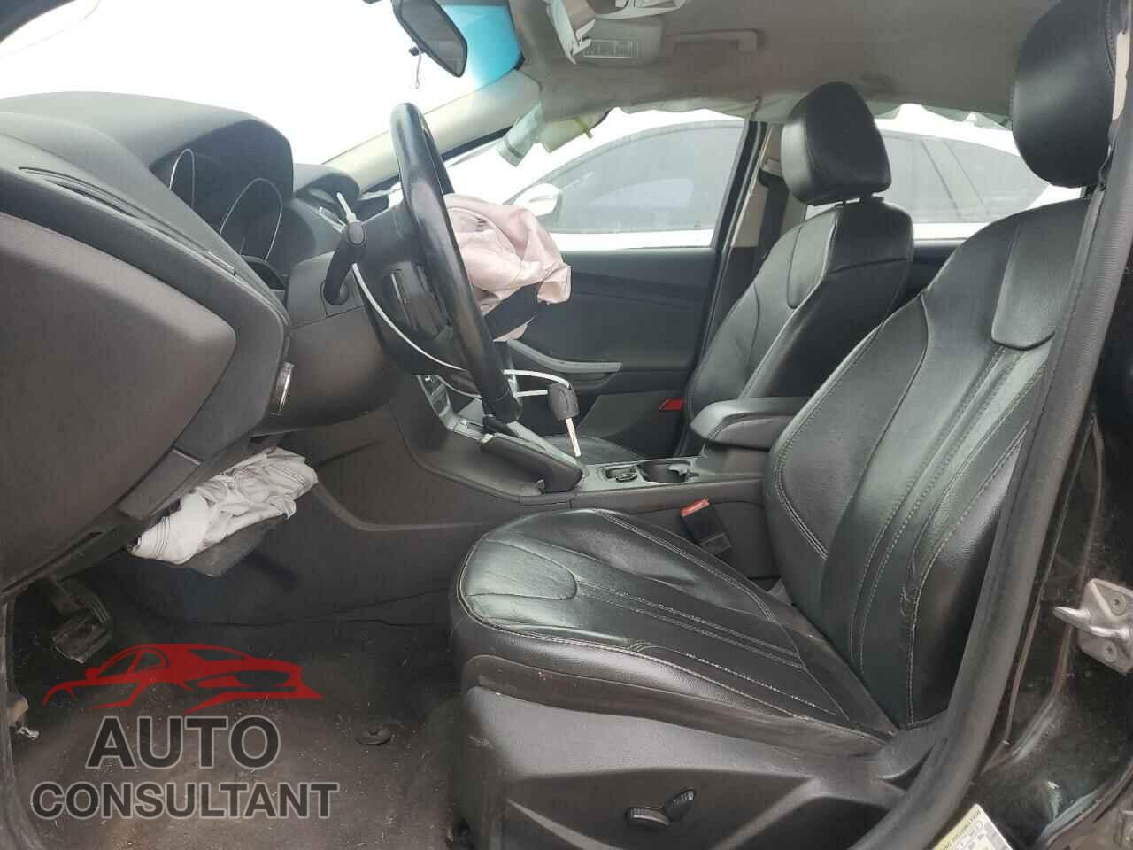 FORD FOCUS 2014 - 1FADP3F2XEL229451