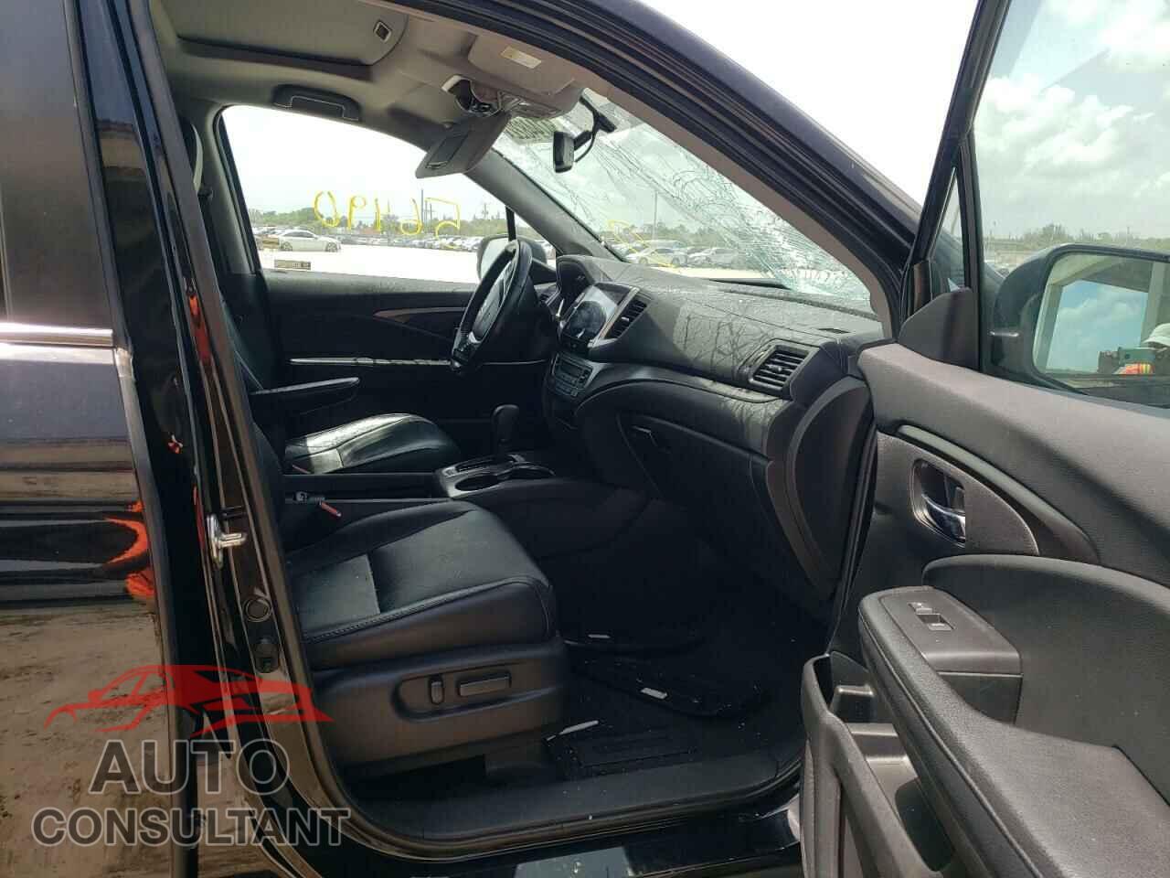 HONDA PILOT 2018 - 5FNYF5H57JB017637