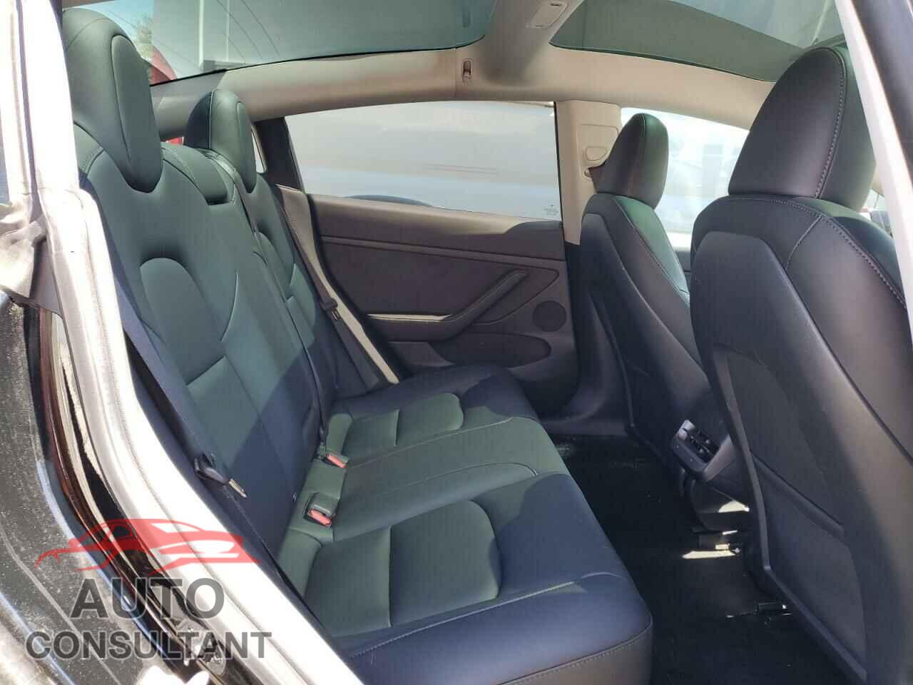 TESLA MODEL 3 2023 - 5YJ3E1EA7PF689455