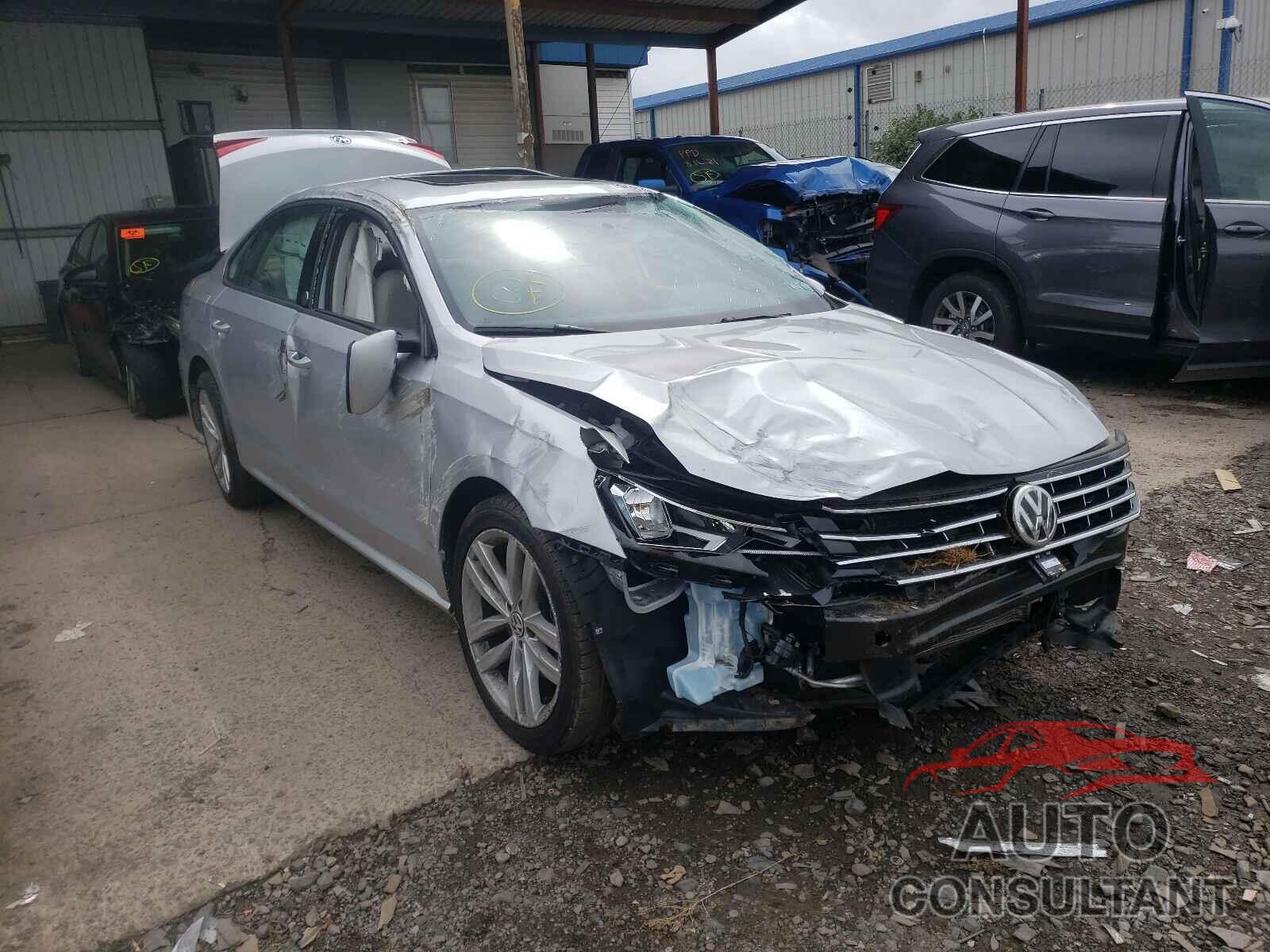 VOLKSWAGEN PASSAT 2019 - 1VWLA7A37KC001608