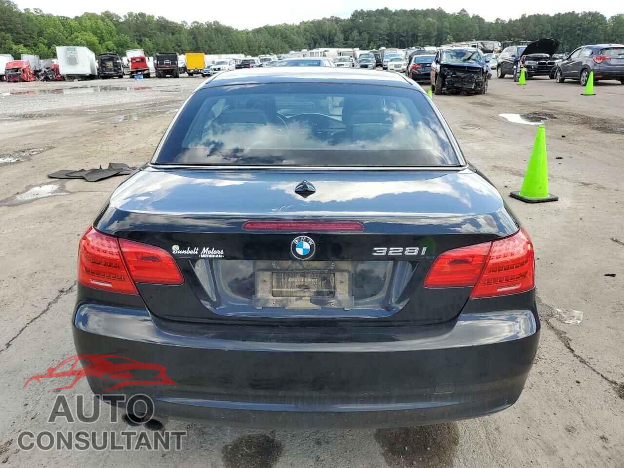 BMW 3 SERIES 2011 - WBADW3C55BE536132