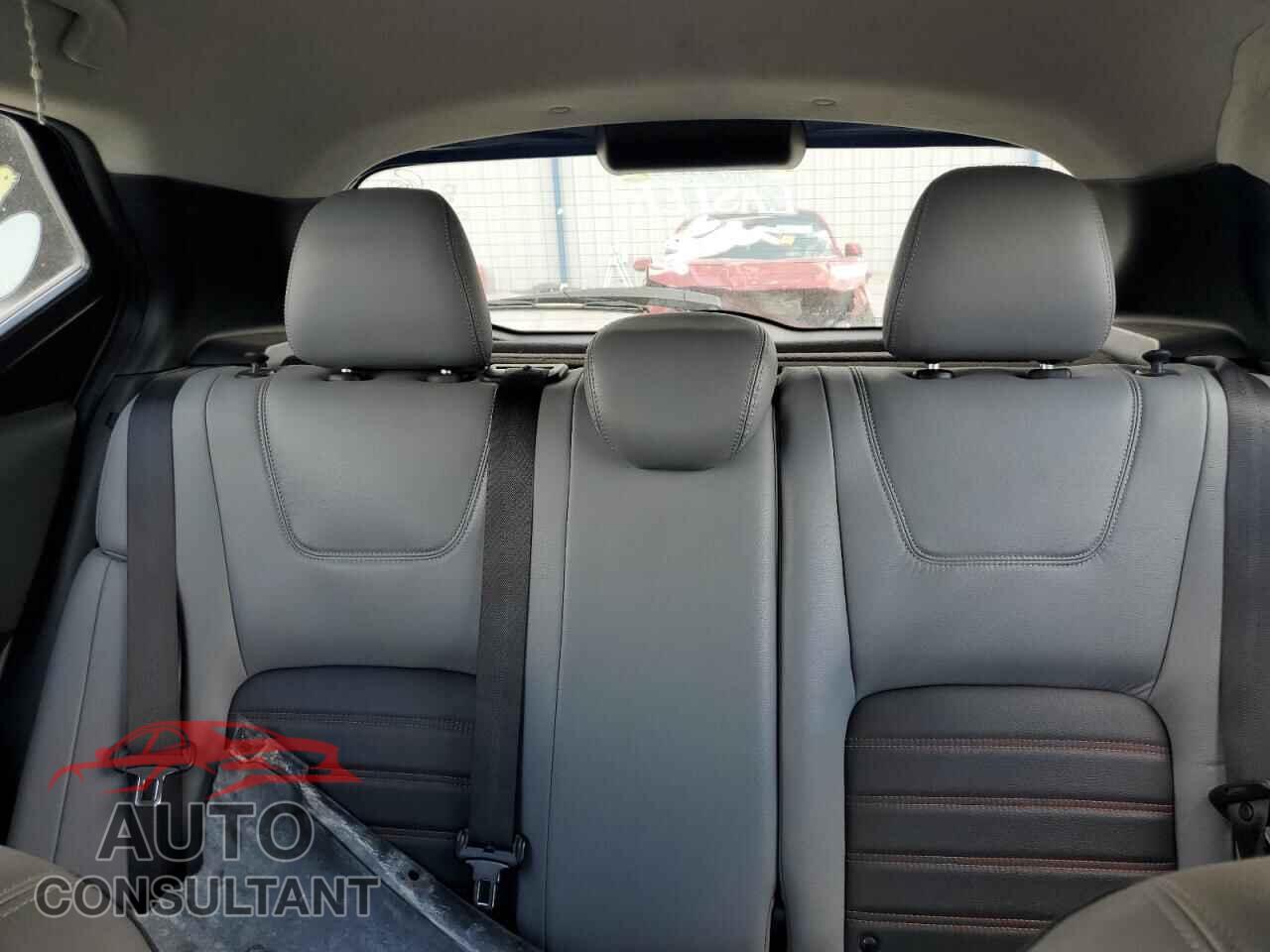 NISSAN KICKS 2021 - 3N1CP5DV5ML477305