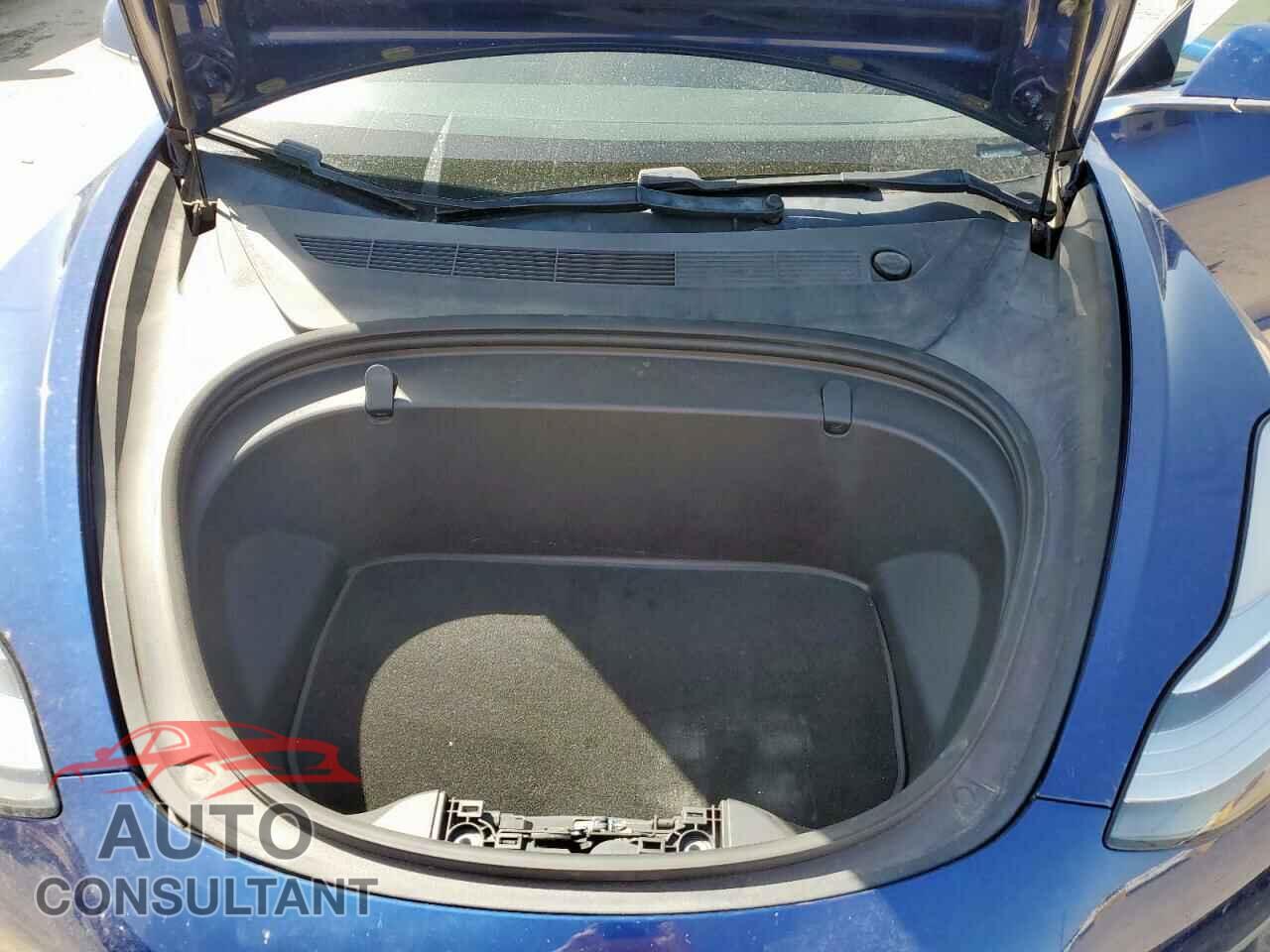 TESLA MODEL 3 2019 - 5YJ3E1EB2KF453300