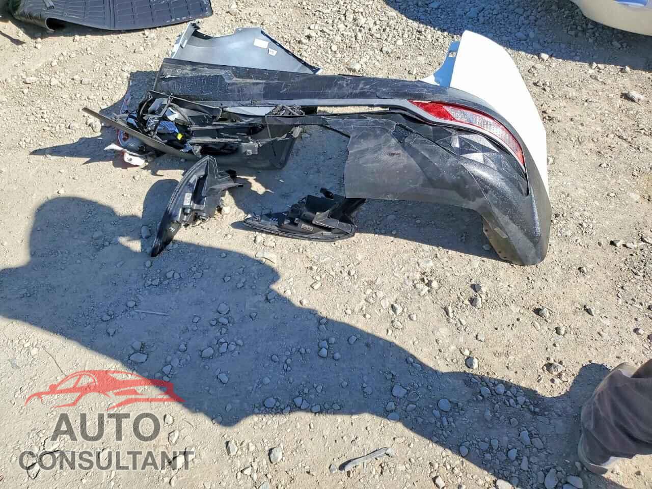 HYUNDAI TUCSON 2022 - KM8JFCA10NU024998