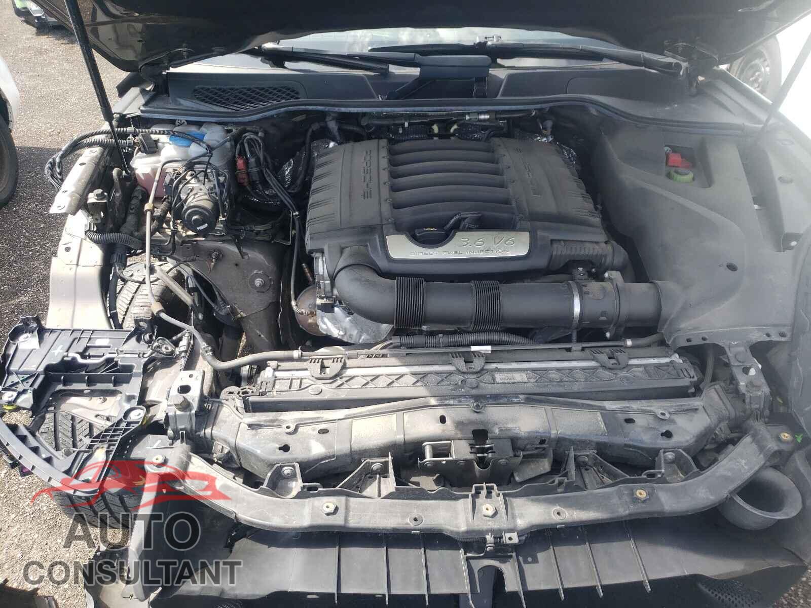 PORSCHE CAYENNE 2016 - WP1AA2A29GKA14487