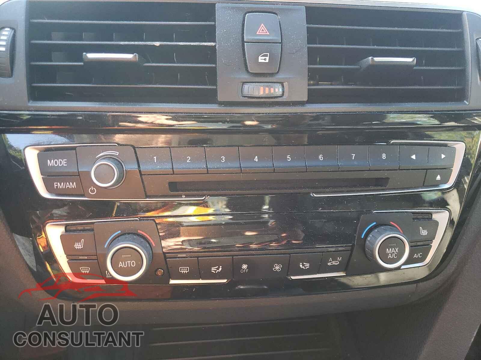 BMW 3 SERIES 2016 - WBA8E3G52GNU04063