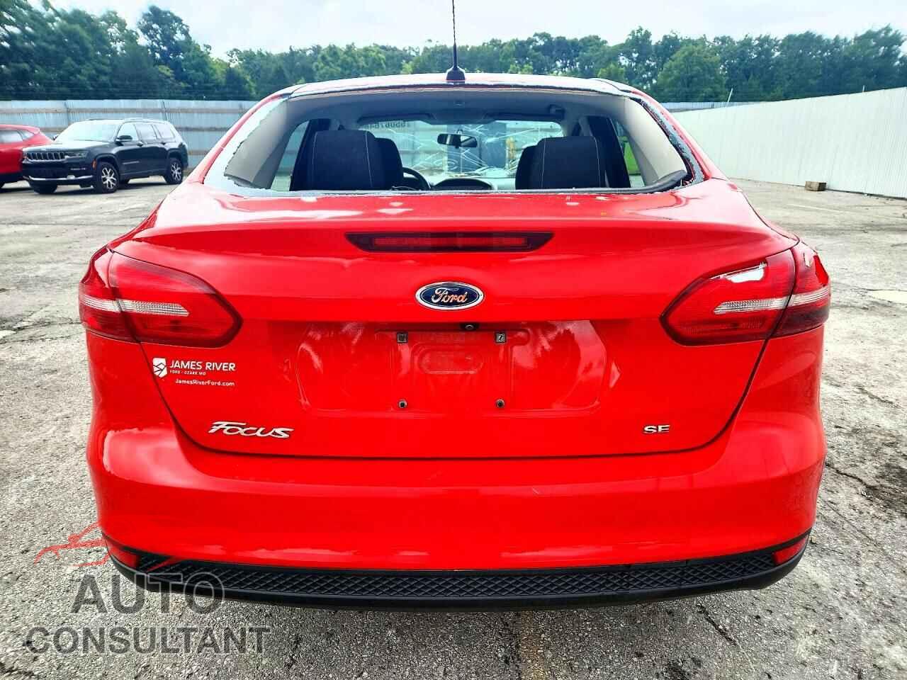 FORD FOCUS 2017 - 1FADP3F23HL312112