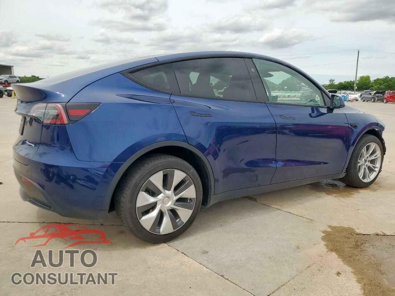 TESLA MODEL Y 2024 - 7SAYGDEE2RF986014