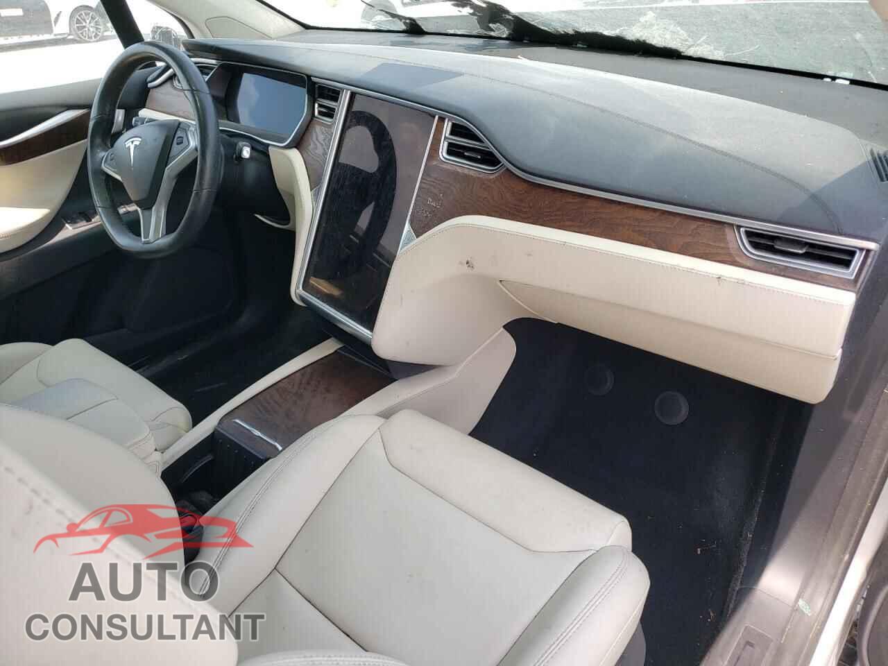TESLA MODEL X 2018 - 5YJXCDE47JF085866