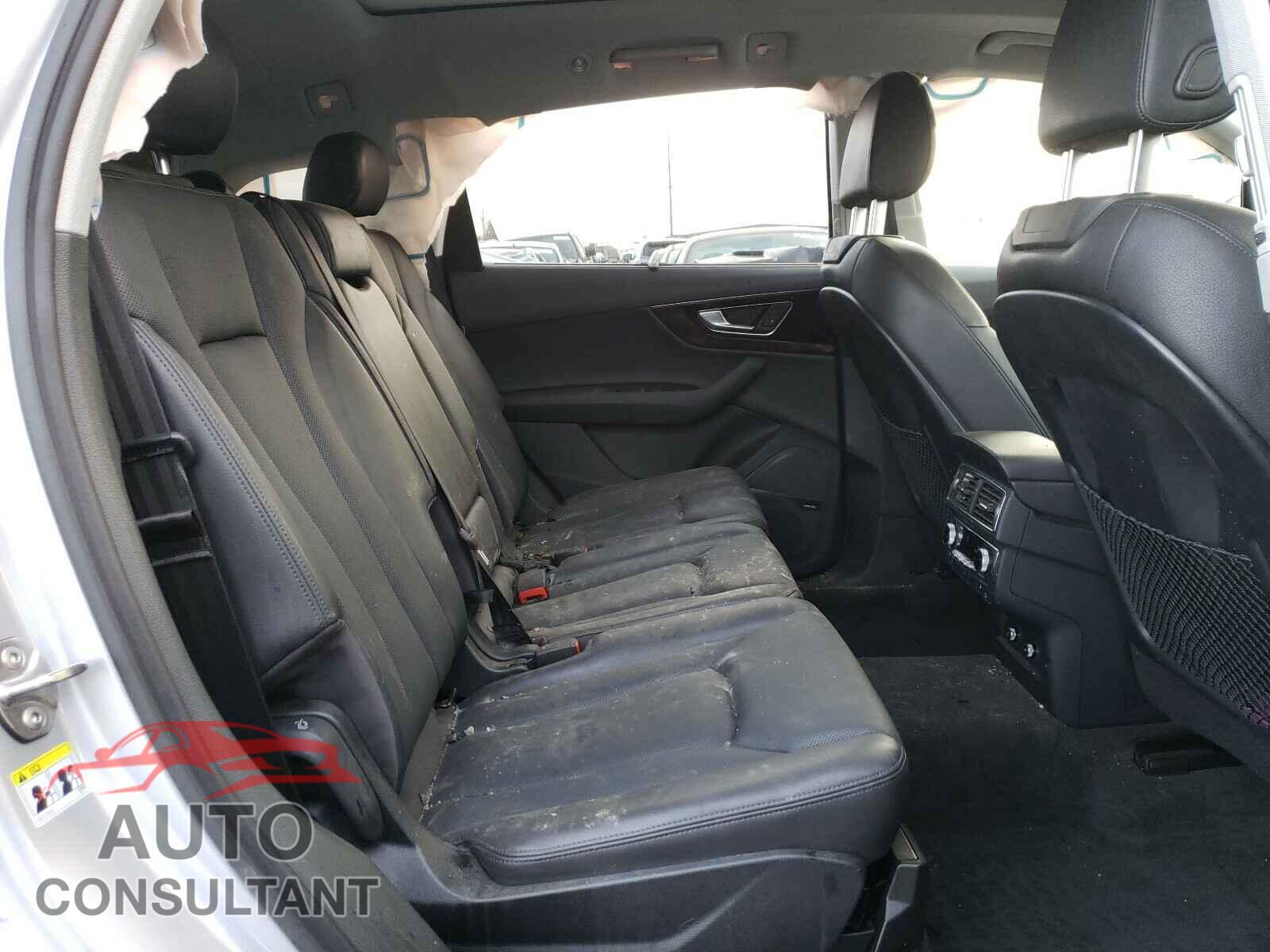 AUDI Q7 2018 - WA1VAAF77JD028704
