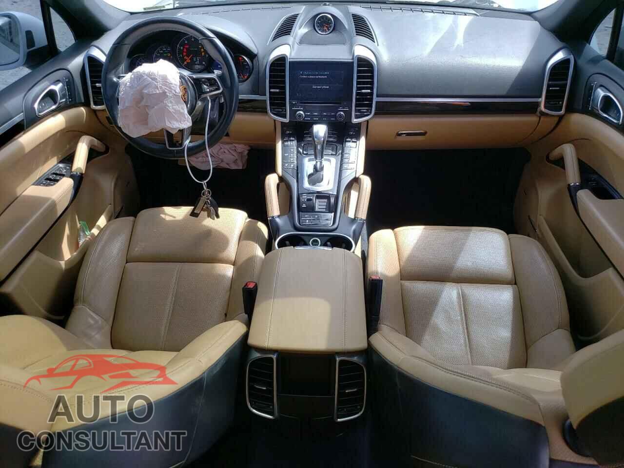 PORSCHE CAYENNE 2018 - WP1AA2A21JKA01630