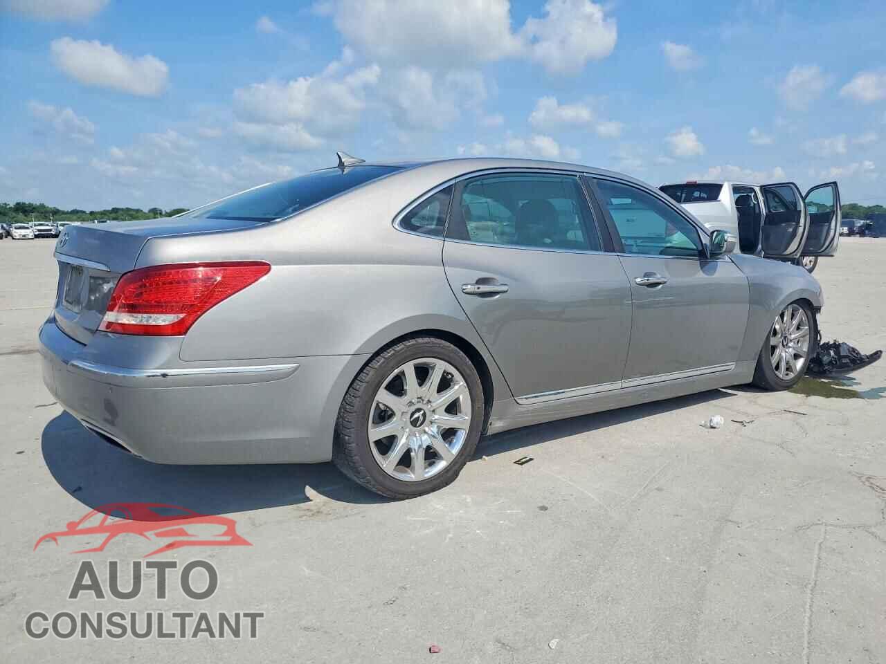 HYUNDAI EQUUS 2011 - KMHGH4JF1BU029564