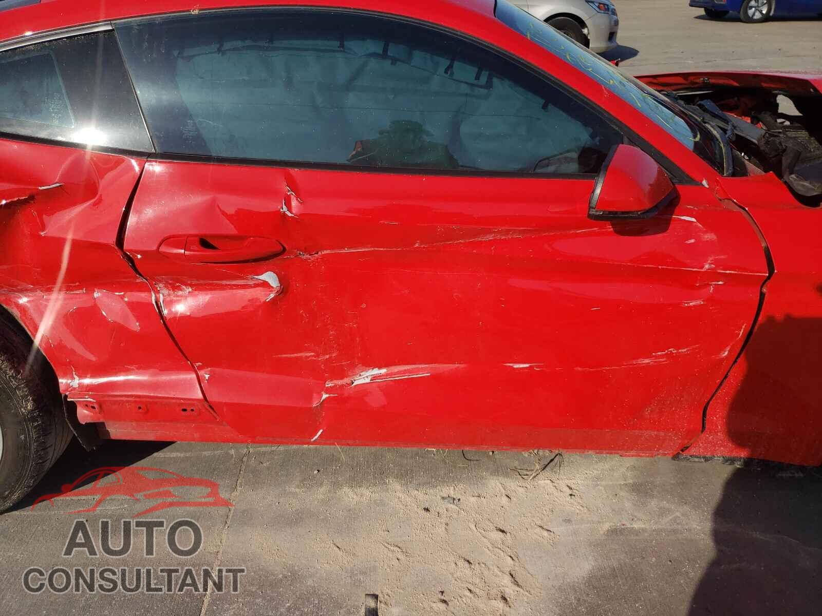 FORD MUSTANG 2018 - 1FA6P8TH4J5123249