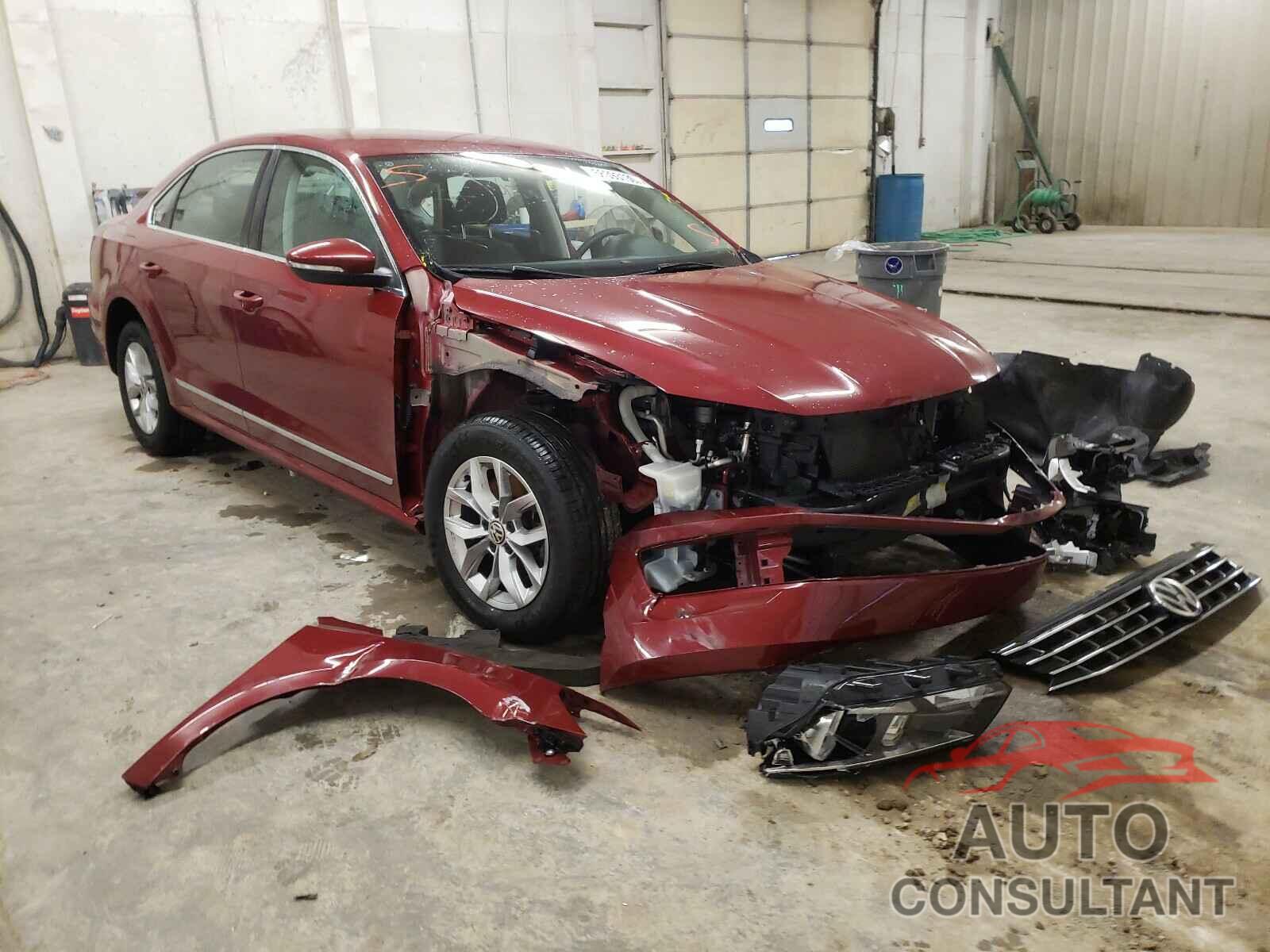 VOLKSWAGEN PASSAT 2017 - 1VWAT7A35HC004405