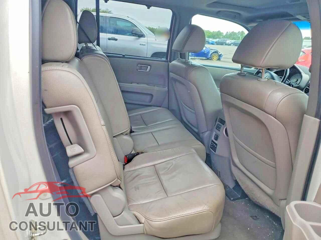 HONDA PILOT 2012 - 5FNYF4H99CB055256