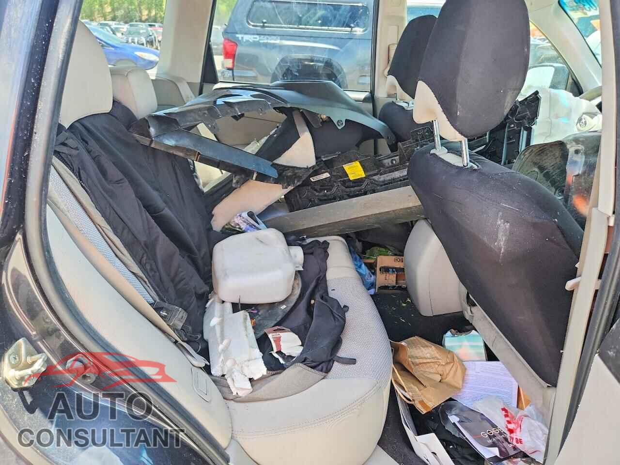 SUBARU FORESTER 2013 - JF2SHADC8DH424109