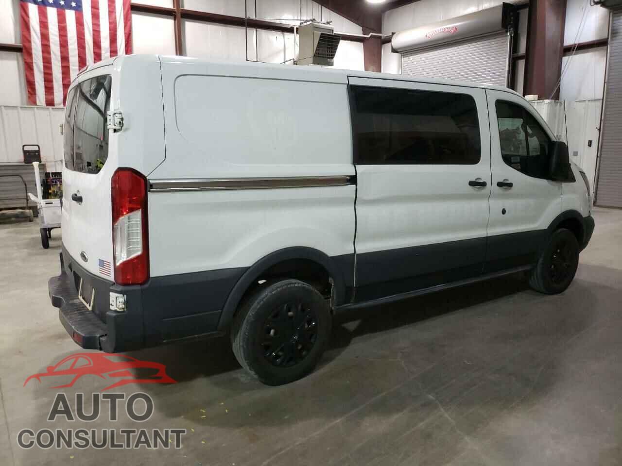 FORD TRANSIT 2015 - 1FTNR1YM7FKB03812