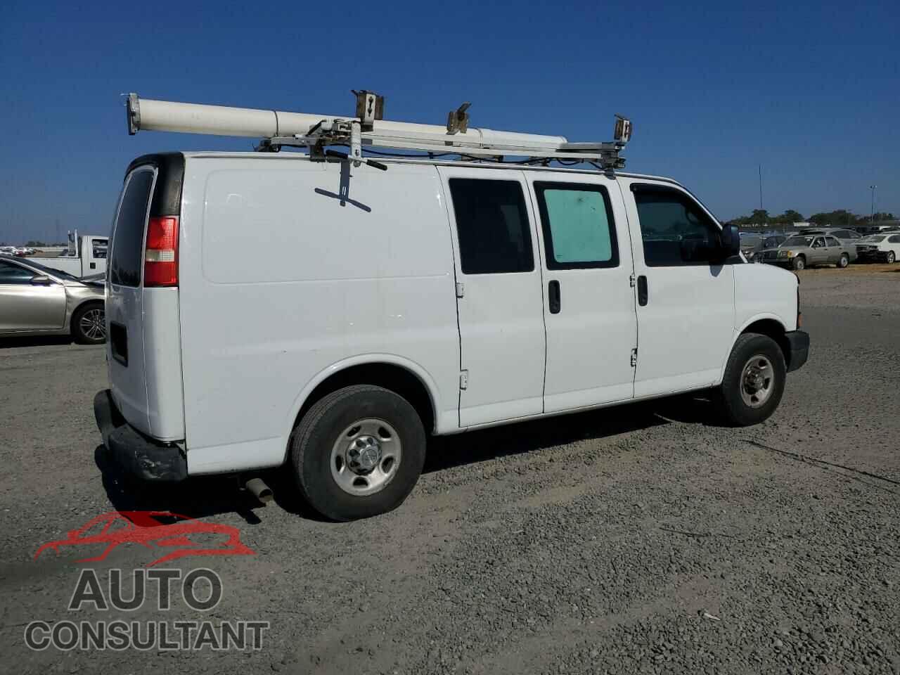CHEVROLET EXPRESS 2012 - 1GCWGFCB8C1122545