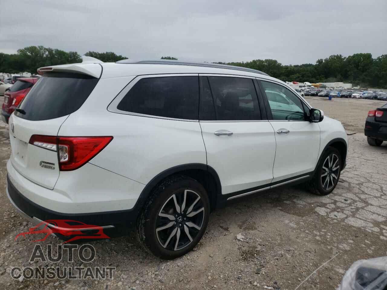 HONDA PILOT 2021 - 5FNYF6H63MB003172