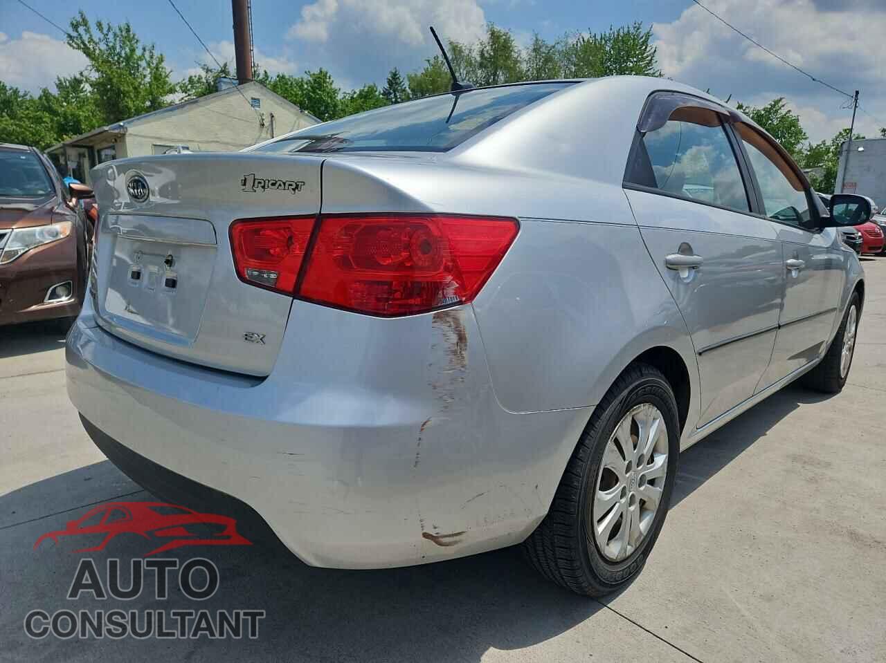 KIA FORTE 2010 - KNAFU4A27A5225622