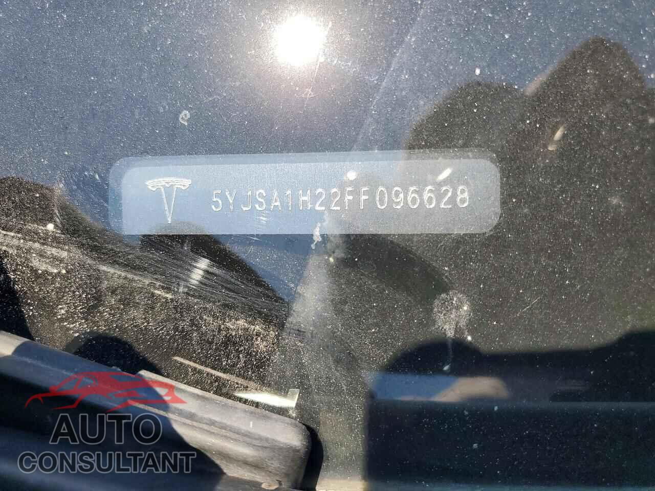 TESLA MODEL S 2015 - 5YJSA1H22FF096628