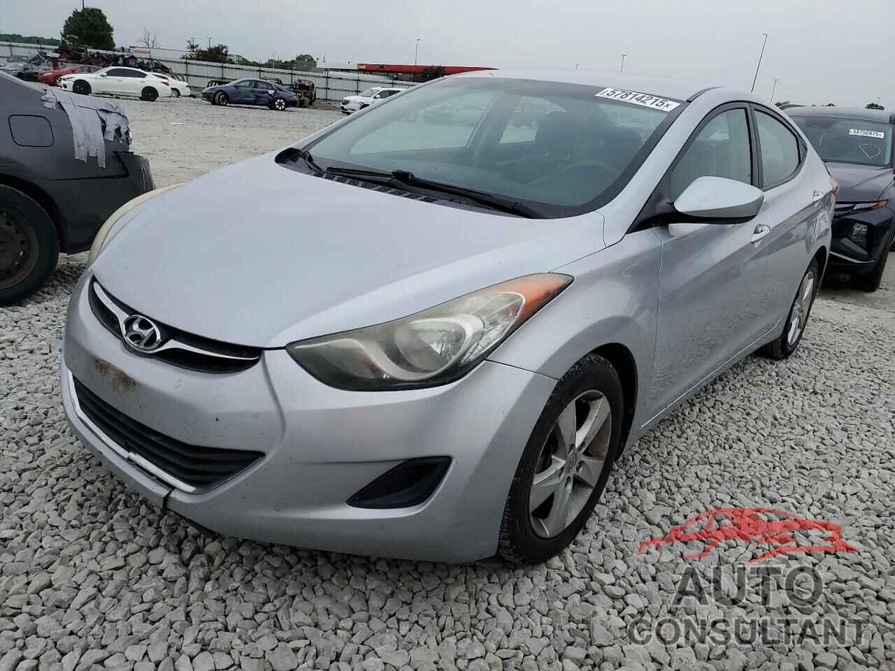 HYUNDAI ELANTRA 2013 - 5NPDH4AE7DH352657