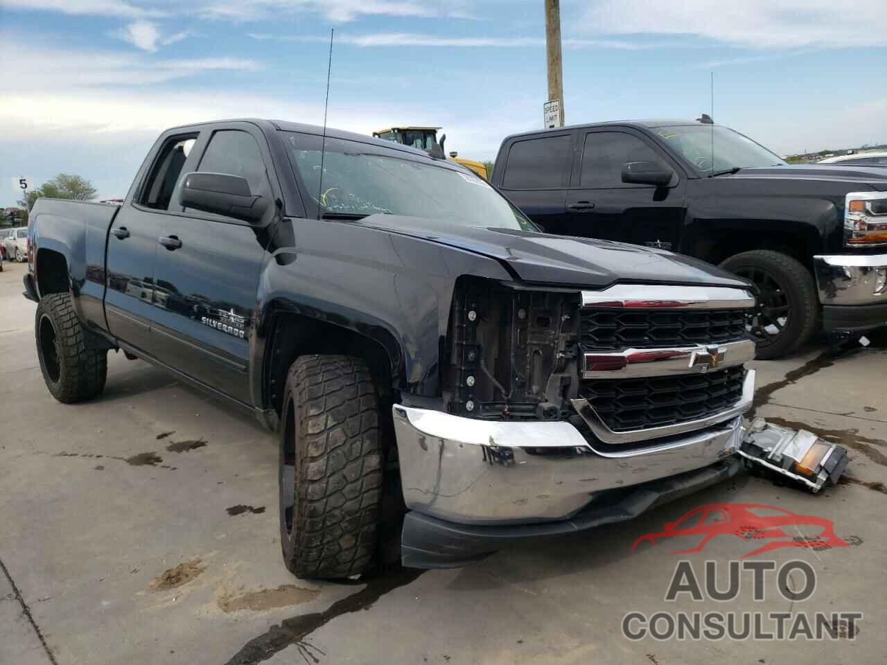 CHEVROLET SILVERADO 2018 - 1GCRCREC8JZ122396