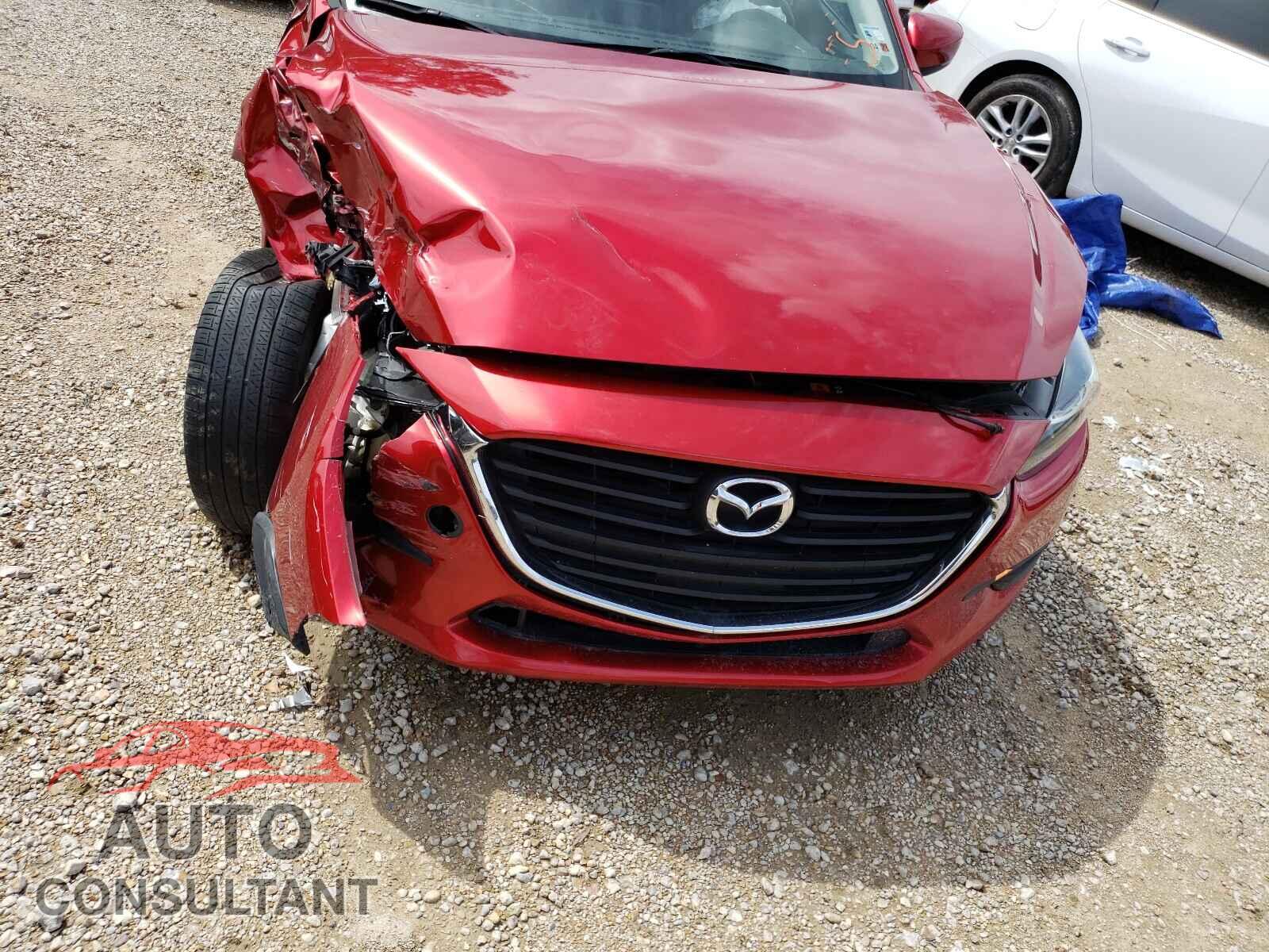 MAZDA 3 2018 - 3MZBN1V33JM187989