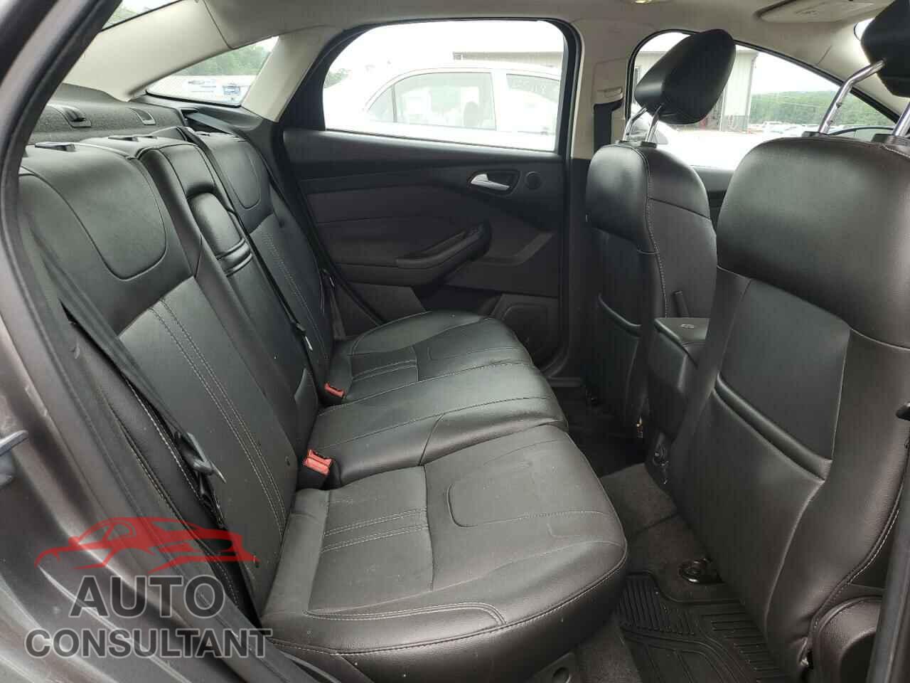FORD FOCUS 2012 - 1FAHP3H26CL369637