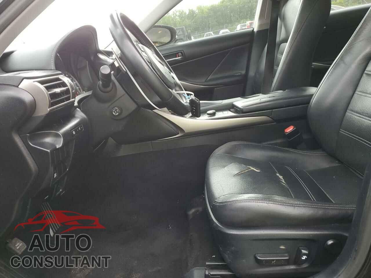 LEXUS IS 2015 - JTHCF1D29F5015698