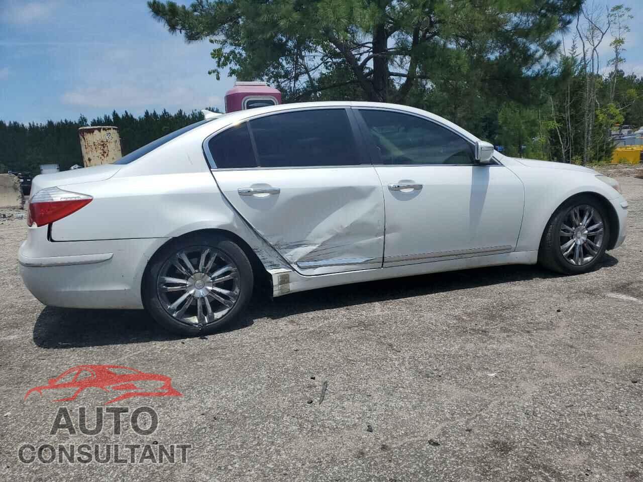 HYUNDAI GENESIS 2011 - KMHGC4DF7BU121689