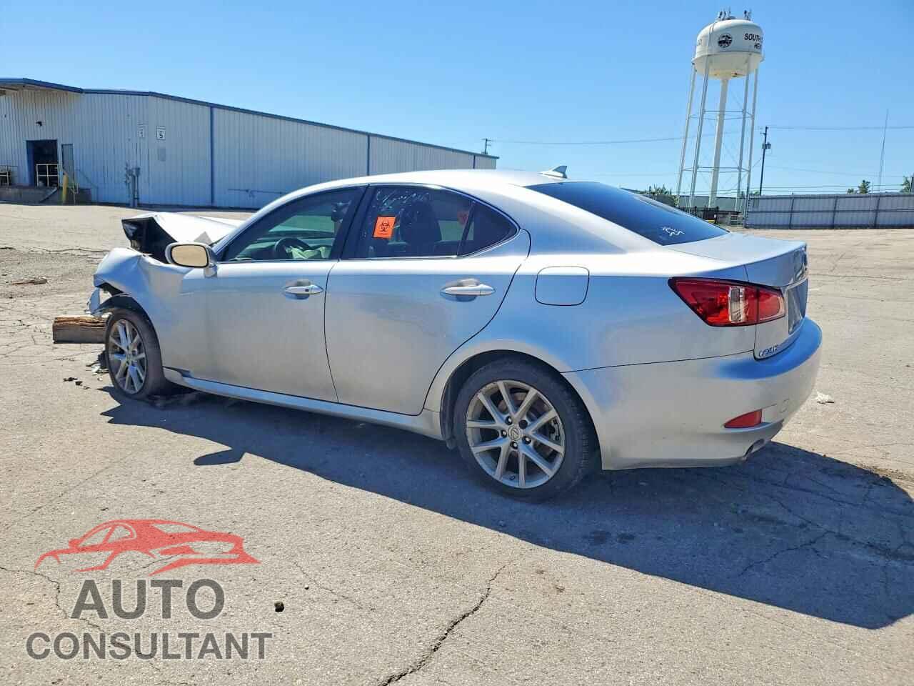 LEXUS IS 2011 - JTHCE5C21B5000697