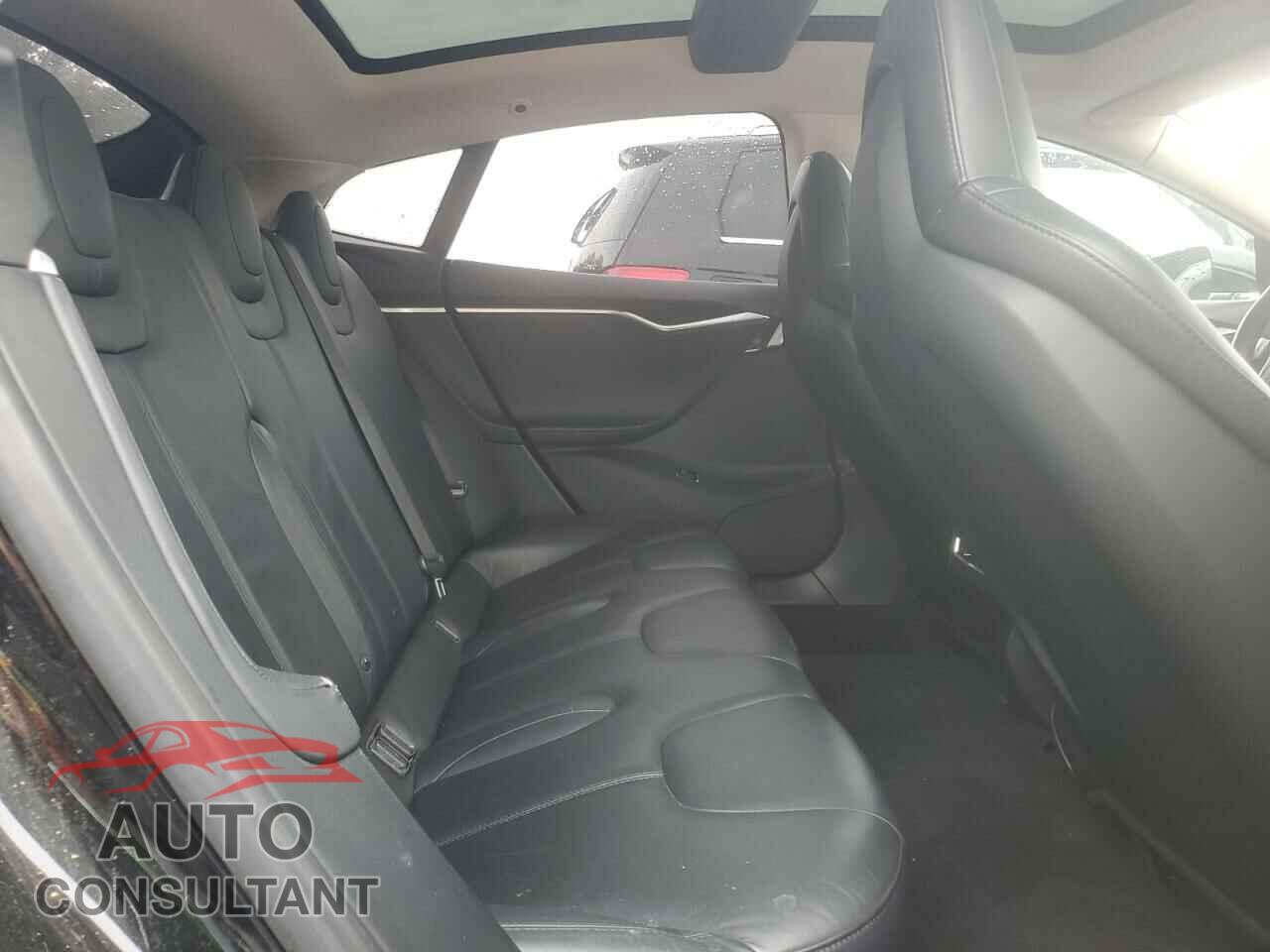 TESLA MODEL S 2013 - 5YJSA1DN0DFP13991