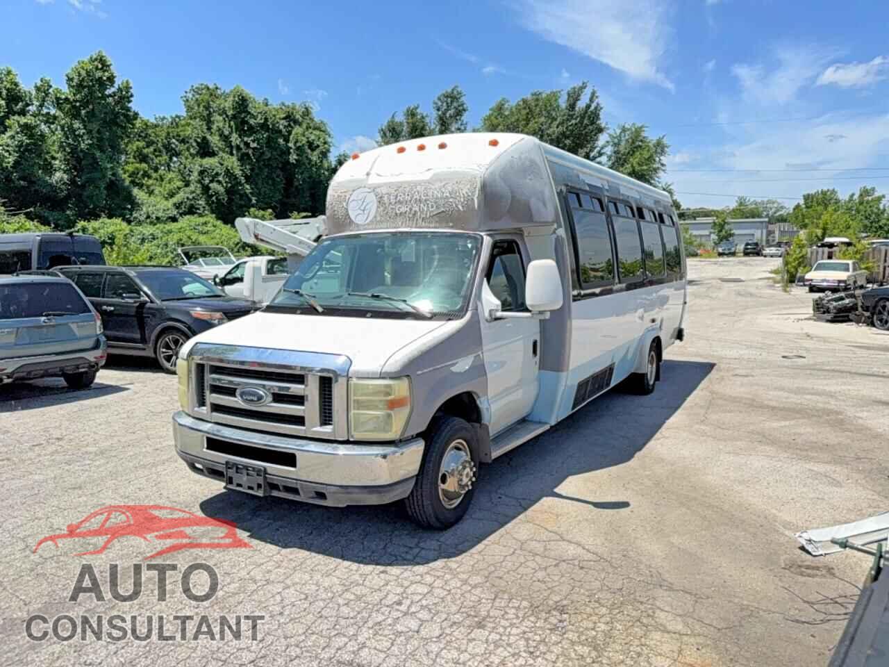 FORD ECONOLINE 2010 - 1FDXE4FSXADA45159