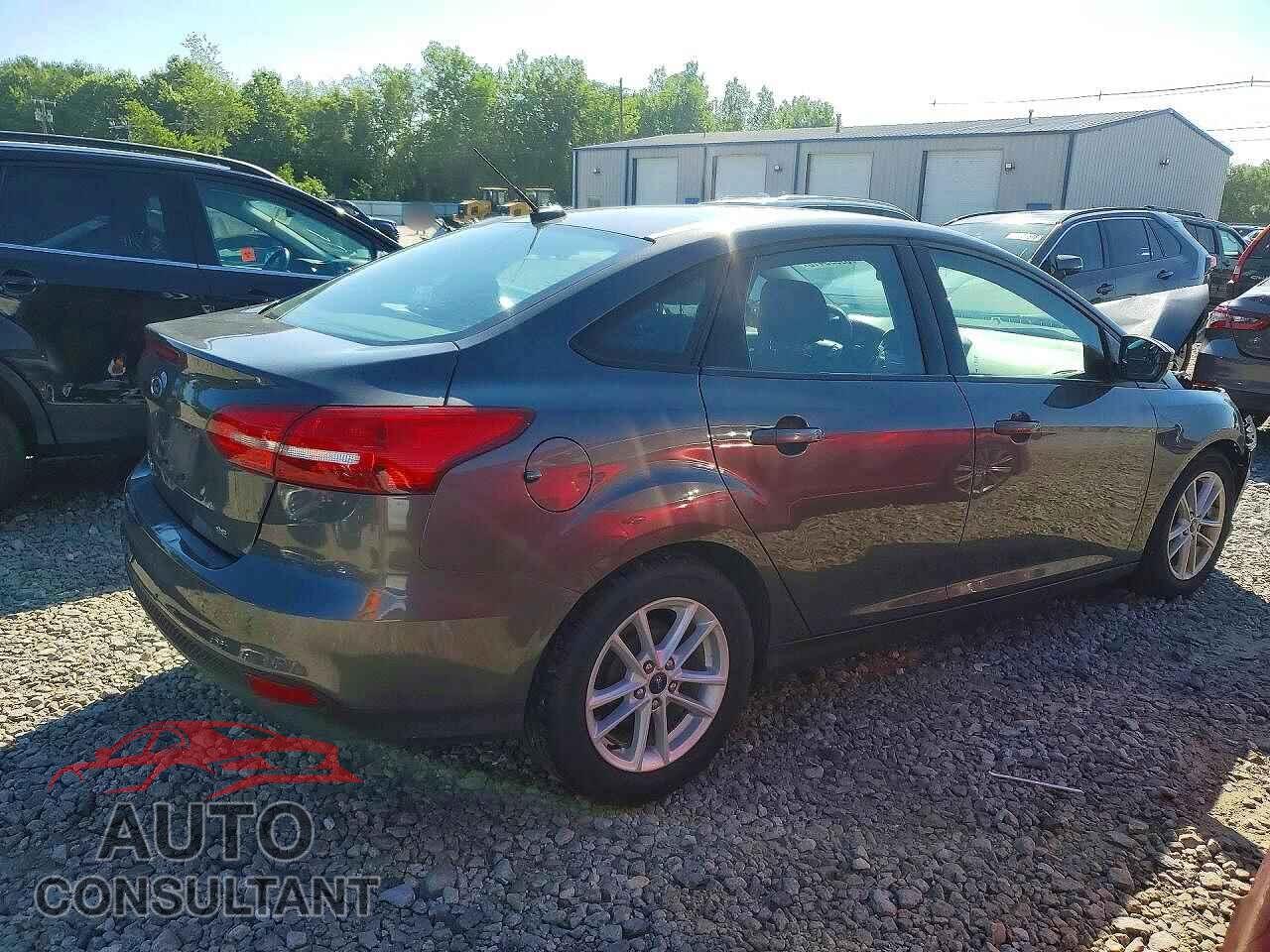 FORD FOCUS 2017 - 1FADP3F28HL250576