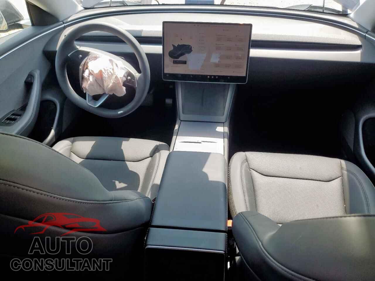 TESLA MODEL 3 2025 - 5YJ3E1EA2SF014945