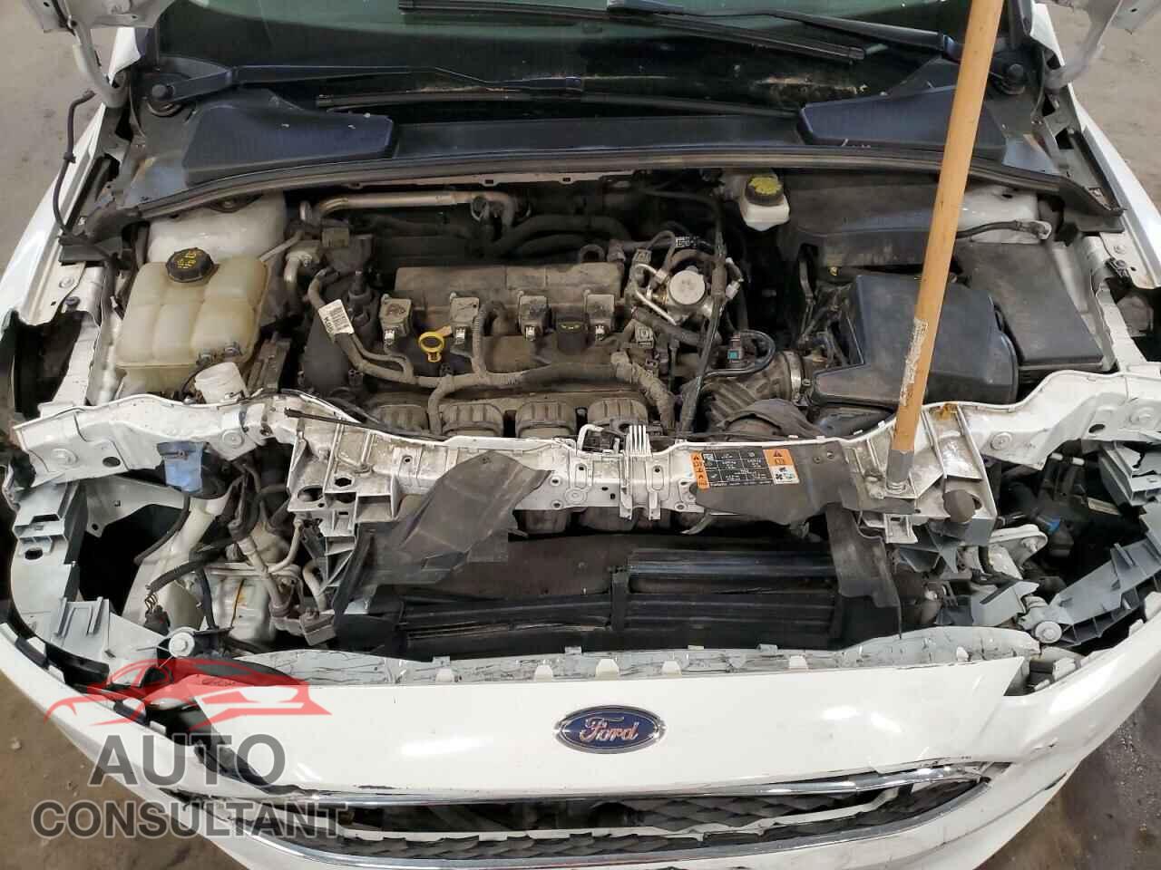 FORD FOCUS 2017 - 1FADP3K26HL272310