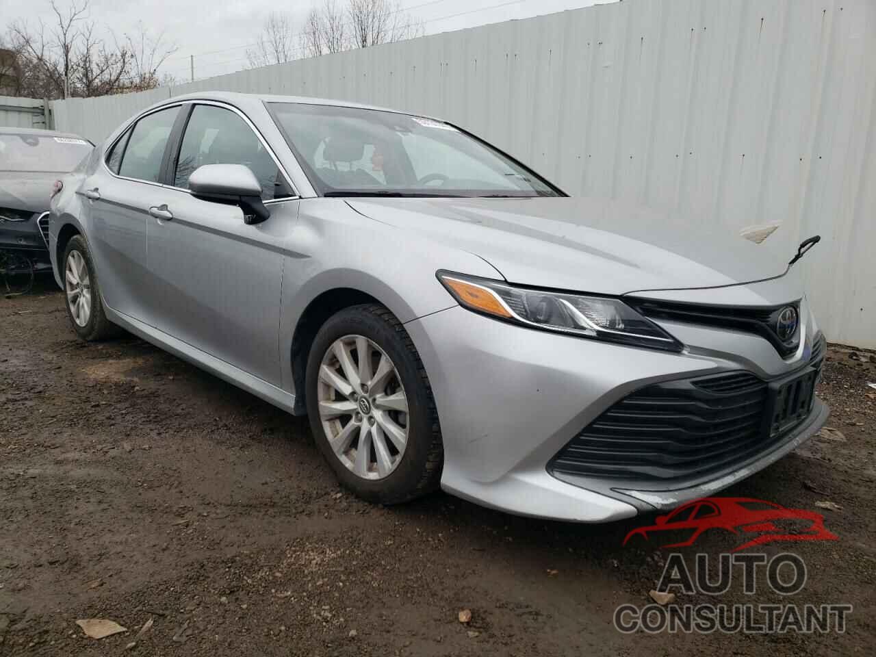 TOYOTA CAMRY 2018 - 4T1B11HK0JU101322